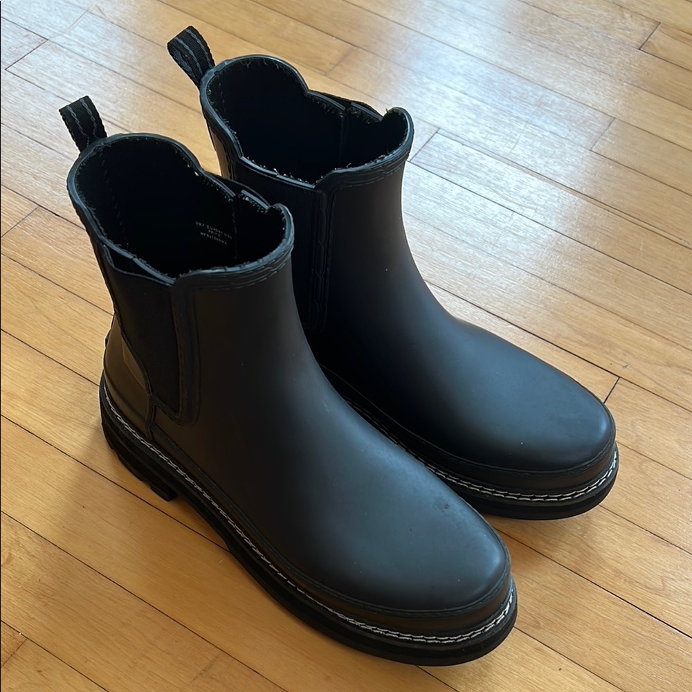Hunter refined stitch Chelsea rain Boots - Picture 10 of 11